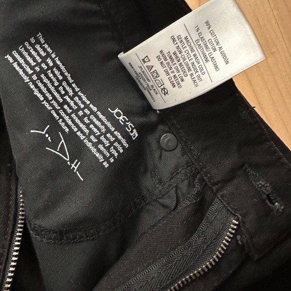 Like-New- Joe's Raw-Hem Black Flare Jeans (26) - Picture 5 of 9